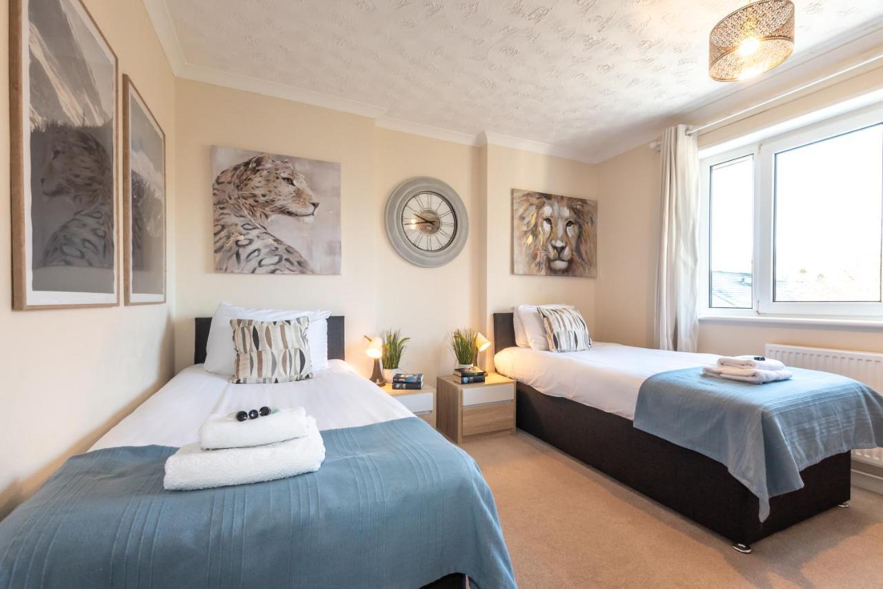 Holiday home Cheerful 3-bedroom Douglas House With Patio