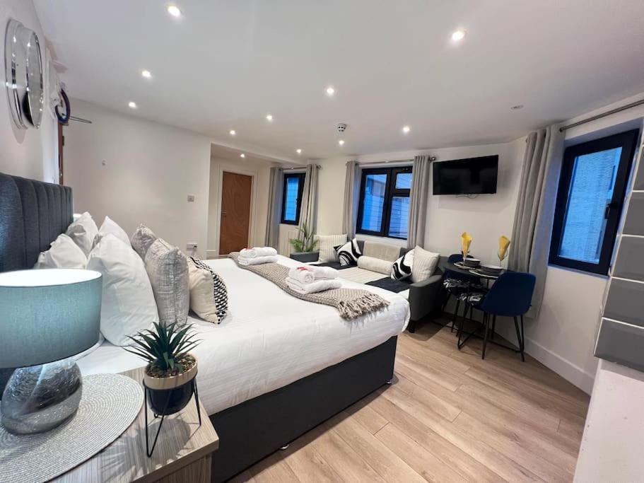Apartment Master In *