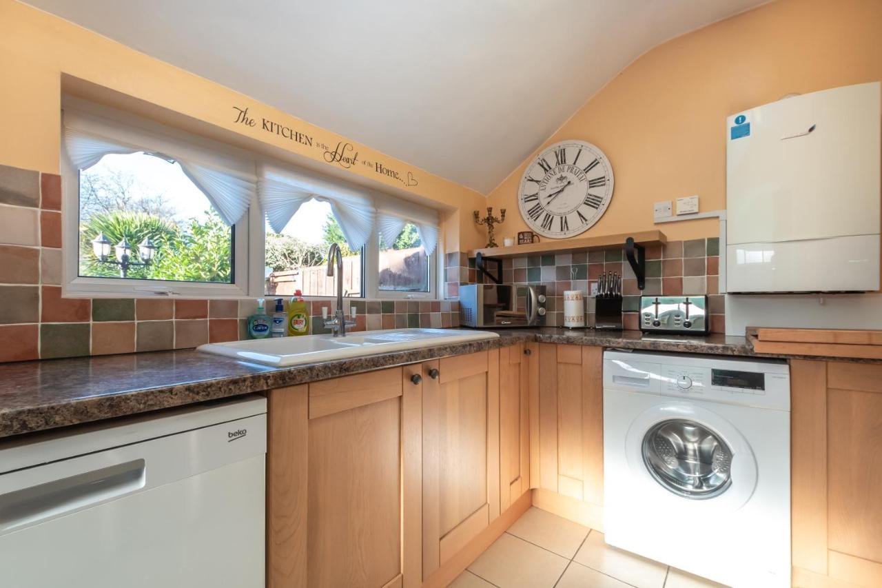 Cheerful 3-bedroom Douglas House With Patio Holiday home