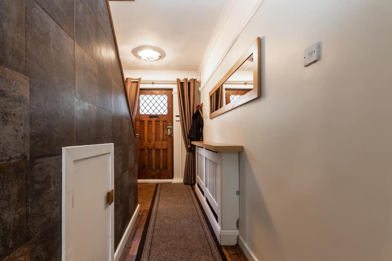 Cheerful 3-bedroom Douglas House With Patio Holiday home *