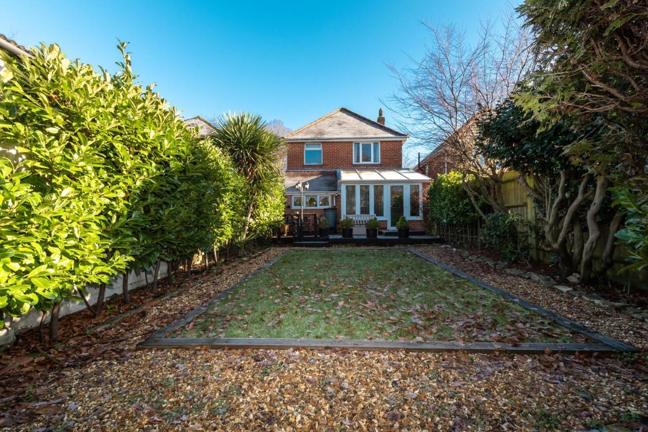 Cheerful 3-bedroom Douglas House With Patio *