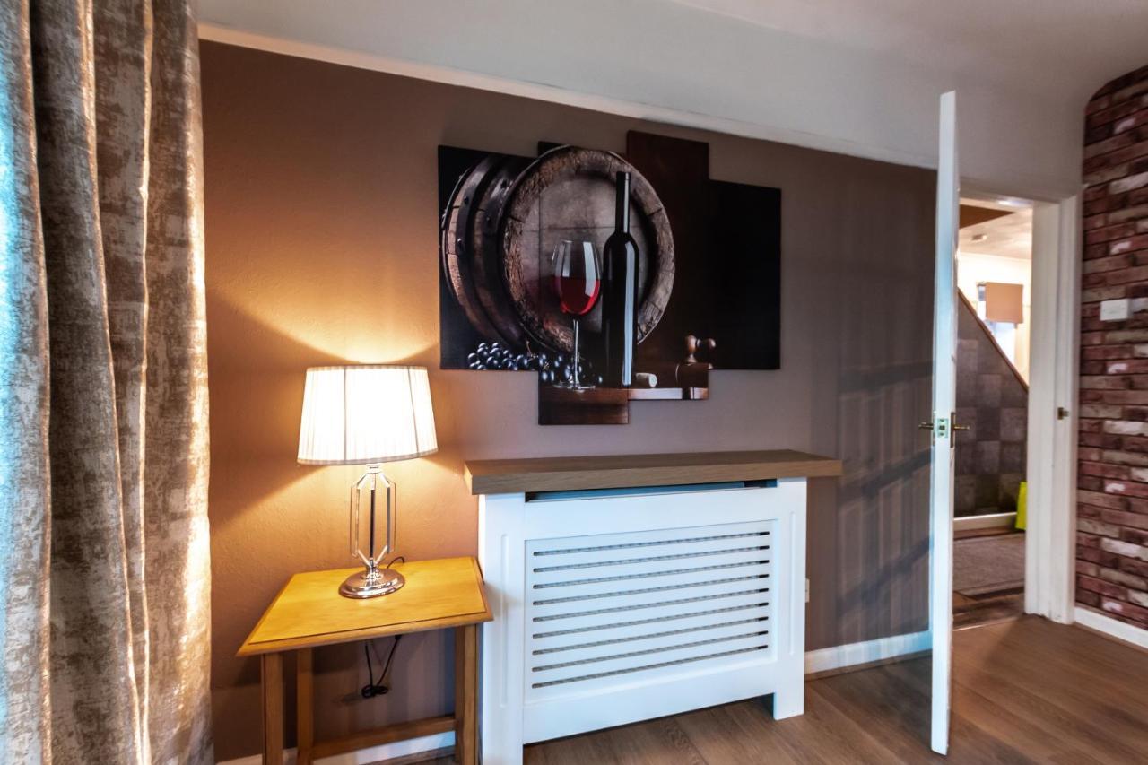 Cheerful 3-bedroom Douglas House With Patio Southampton