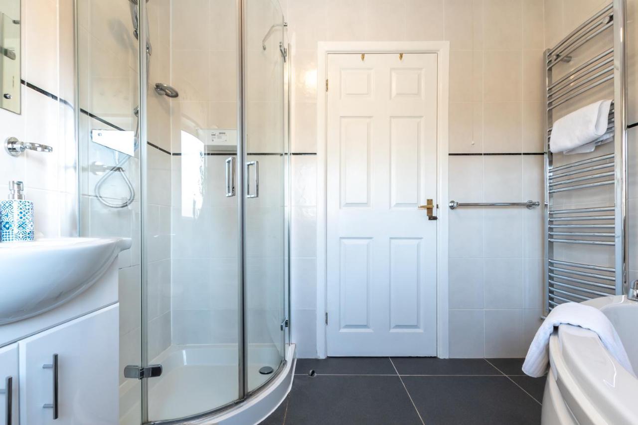 Holiday home Cheerful 3-bedroom Douglas House With Patio Southampton