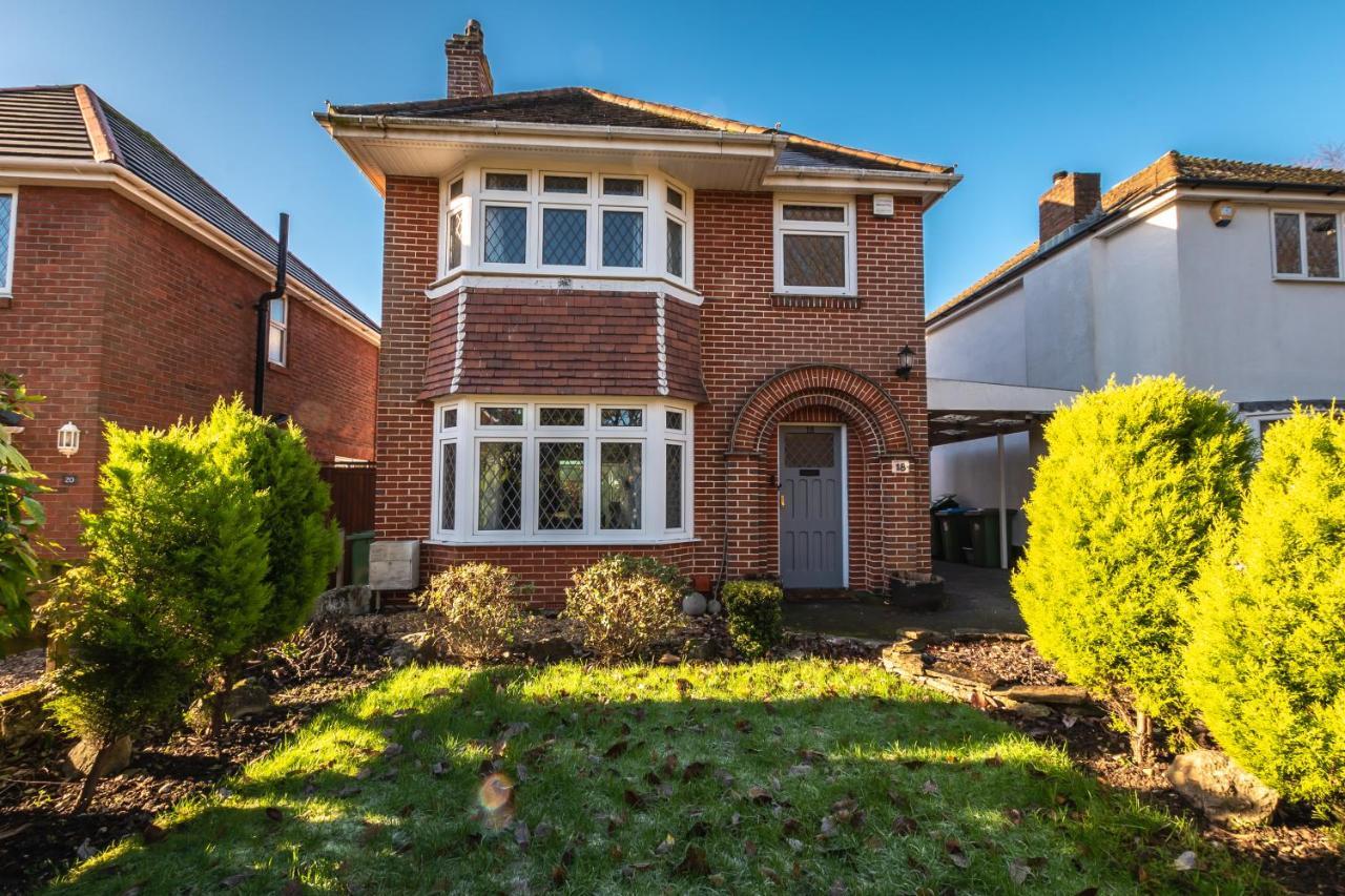 Cheerful 3-bedroom Douglas House With Patio *