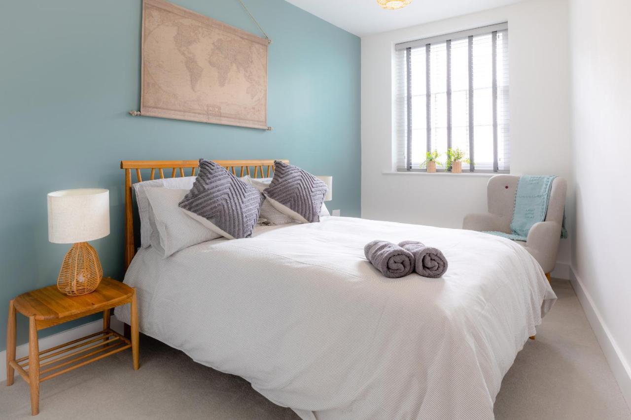 Courtyard Retreat- Free Evening Parking Southampton