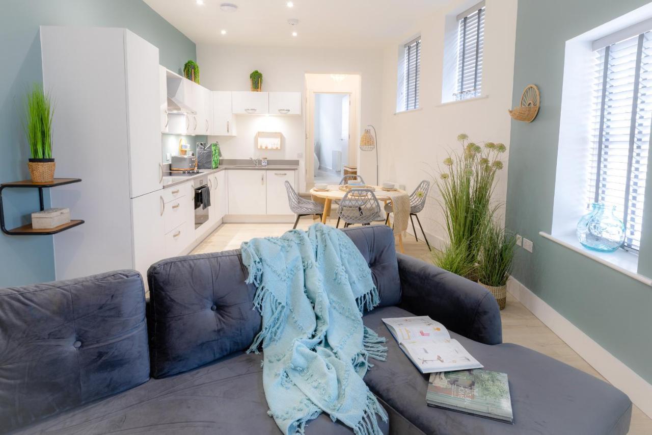 Apartment Courtyard Retreat- Free Evening Parking Southampton