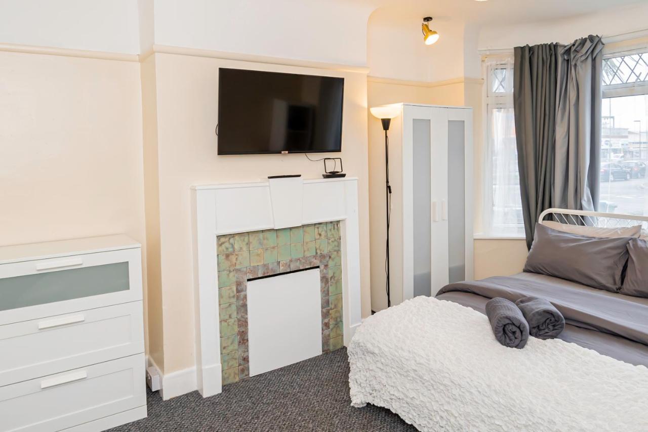 Shirley House: Centre Self-catering With Smart Access