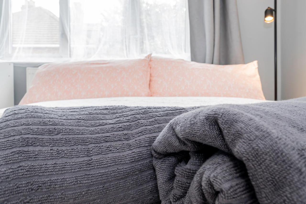 Guest house Shirley House: Centre Self-catering With Smart Access Southampton