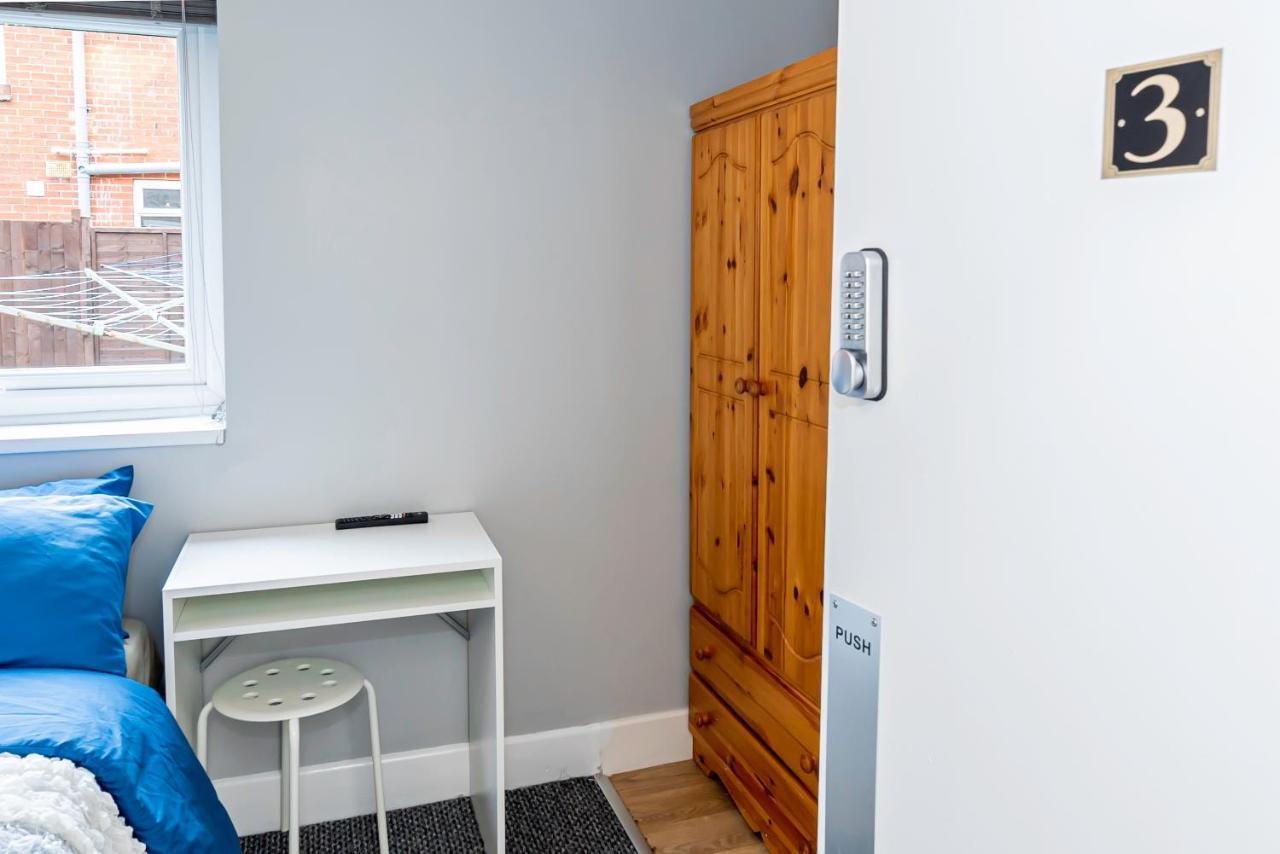 Shirley House: Centre Self-catering With Smart Access