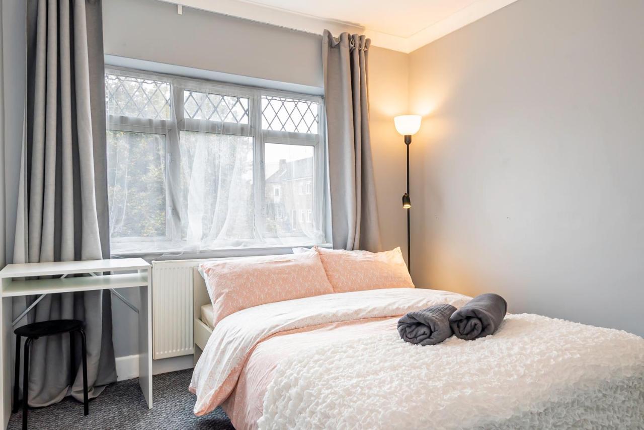 Shirley House: Centre Self-catering With Smart Access Guest house