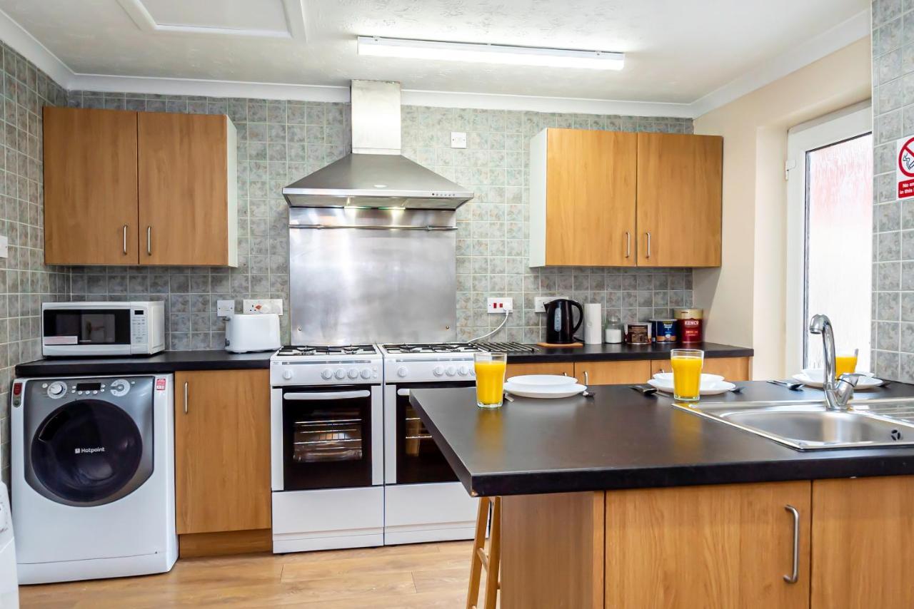 Shirley House: Centre Self-catering With Smart Access