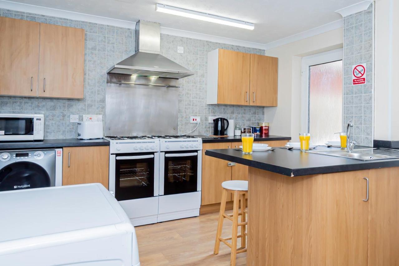 Guest house Shirley House: Centre Self-catering With Smart Access Southampton