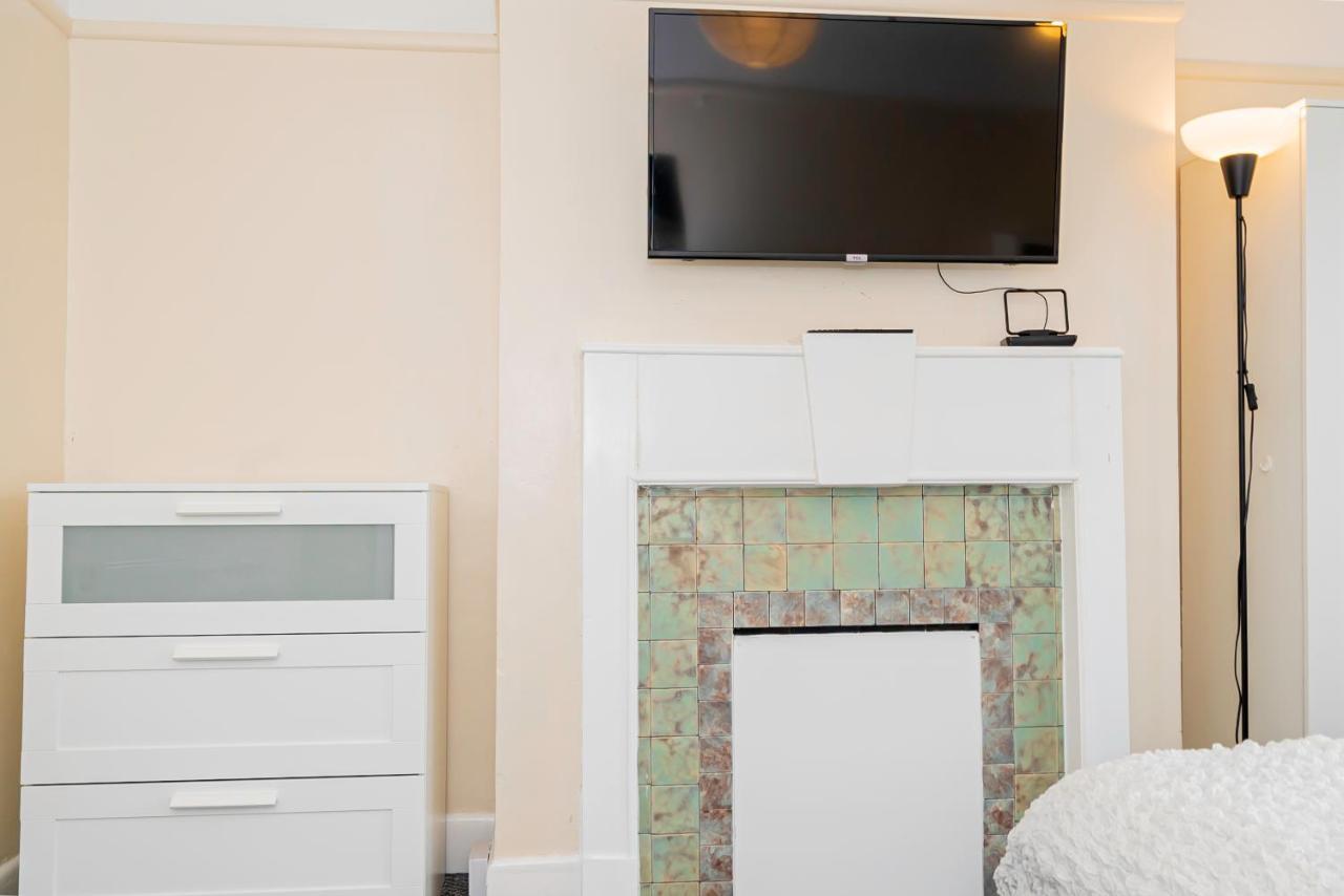 Shirley House: Centre Self-catering With Smart Access Guest house Southampton