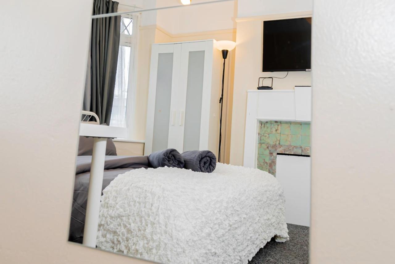Shirley House: Centre Self-catering With Smart Access