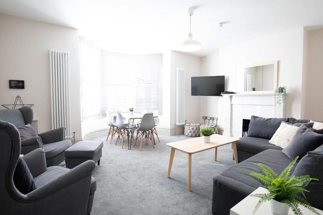 Oxford Street Grand Apartment- Free Evening Parking