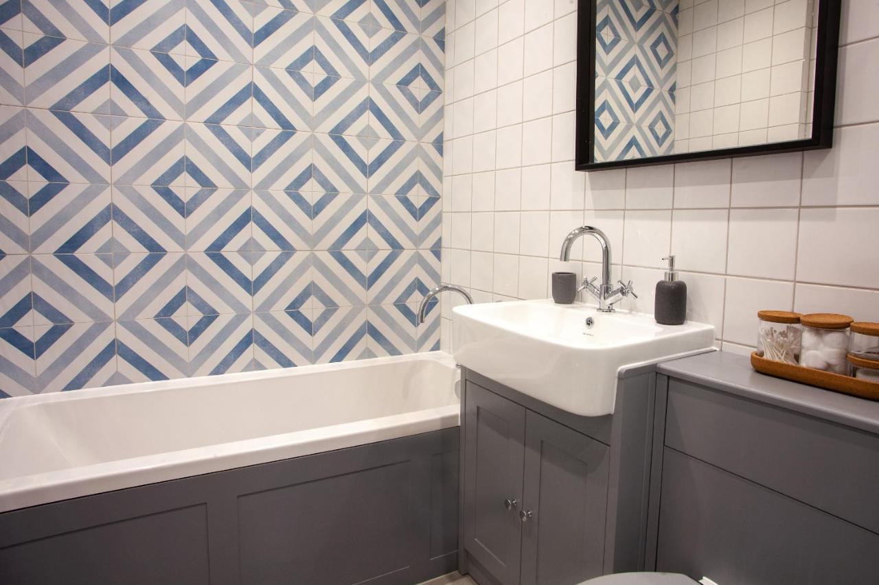 Oxford Street Grand Apartment- Free Evening Parking Apartment Southampton