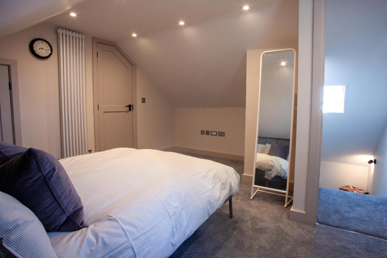 Oxford Street Grand Apartment- Free Evening Parking *