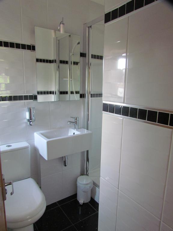 Dale Farm House Bed & Breakfast
