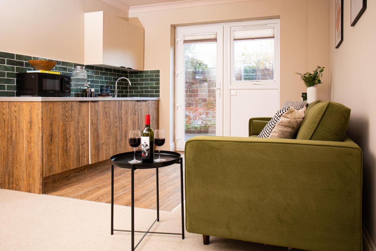 Apartment Settle - Stylish Self Check-in & Self Catering