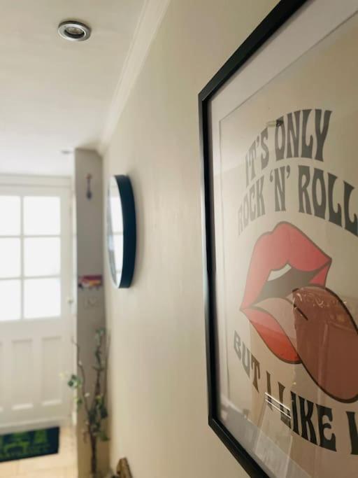 Apartment Grade Ii Boho In The Heart Of Oxford St. *