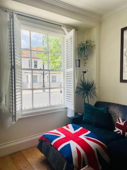 Grade Ii Boho In The Heart Of Oxford St. Apartment