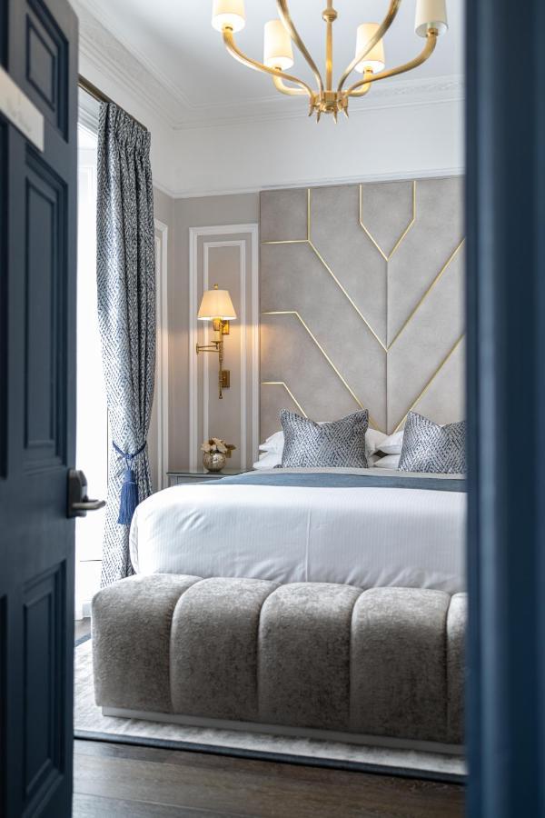 No.4 Carlton Hotel 5*