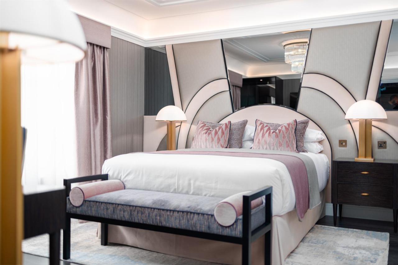 No.4 Carlton Hotel 5*
