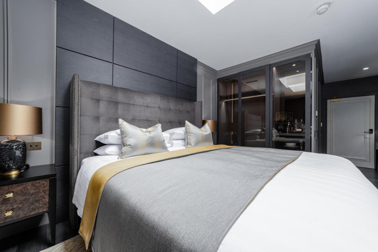 No.4 Carlton Hotel 5*