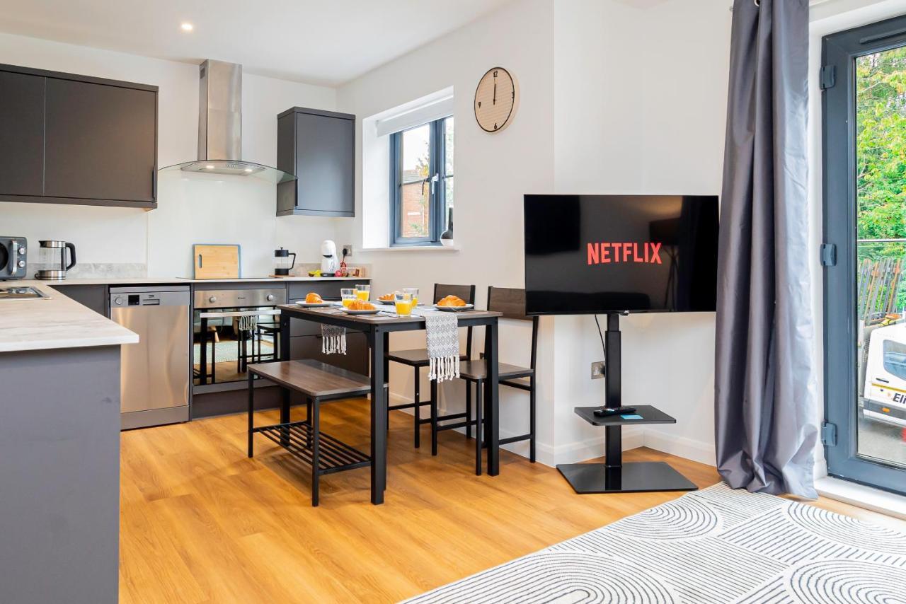 Modern 2-Bed Apartment Sleeps 5 Free Parking Southampton