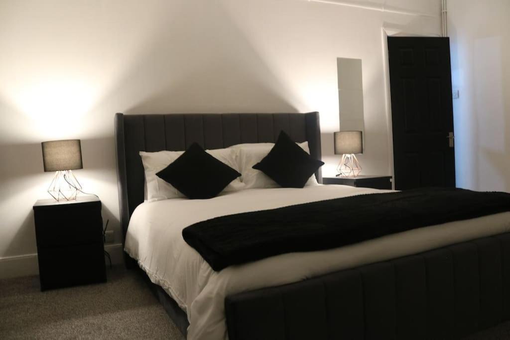 Modern 2 Bed Flat Southampton- Close To Station & Shops Southampton