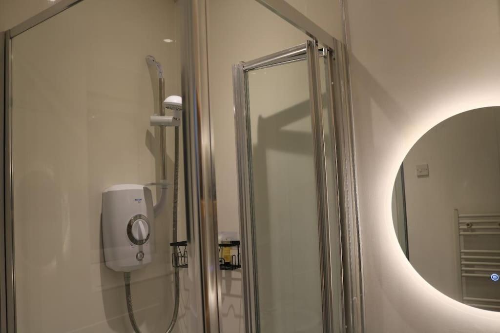 Modern 2 Bed Flat Southampton- Close To Station & Shops Apartamento Southampton