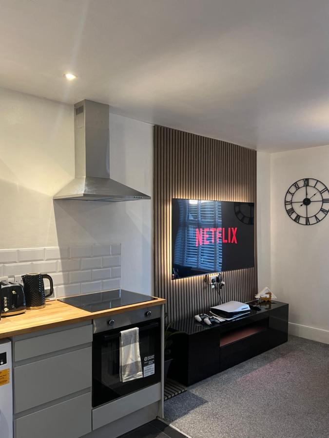 Modern 2 Bed Flat Southampton- Close To Station & Shops Apartamento
