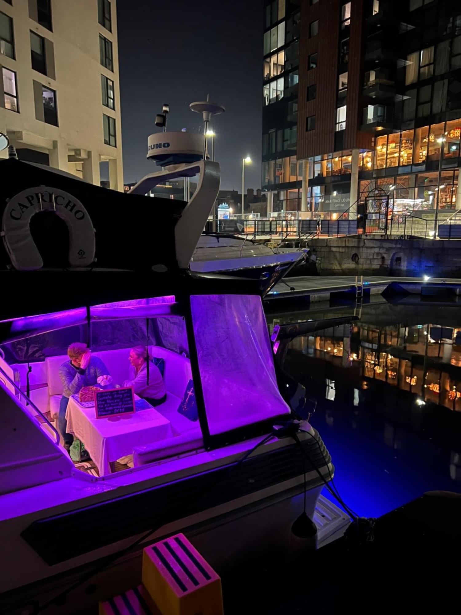 Botel Luxury Yacht Haven: Ocean Village Marina