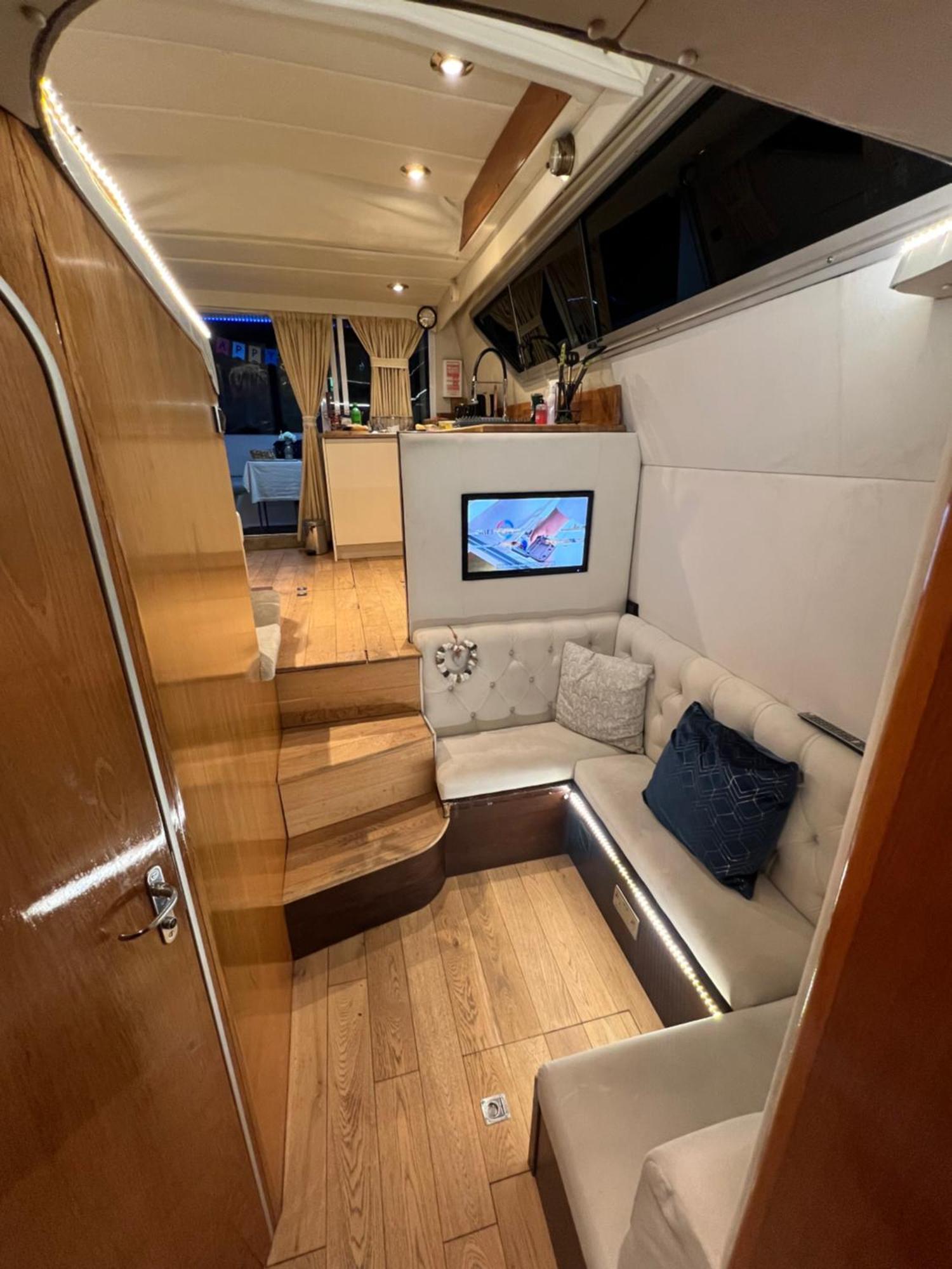 Botel Luxury Yacht Haven: Ocean Village Marina Southampton
