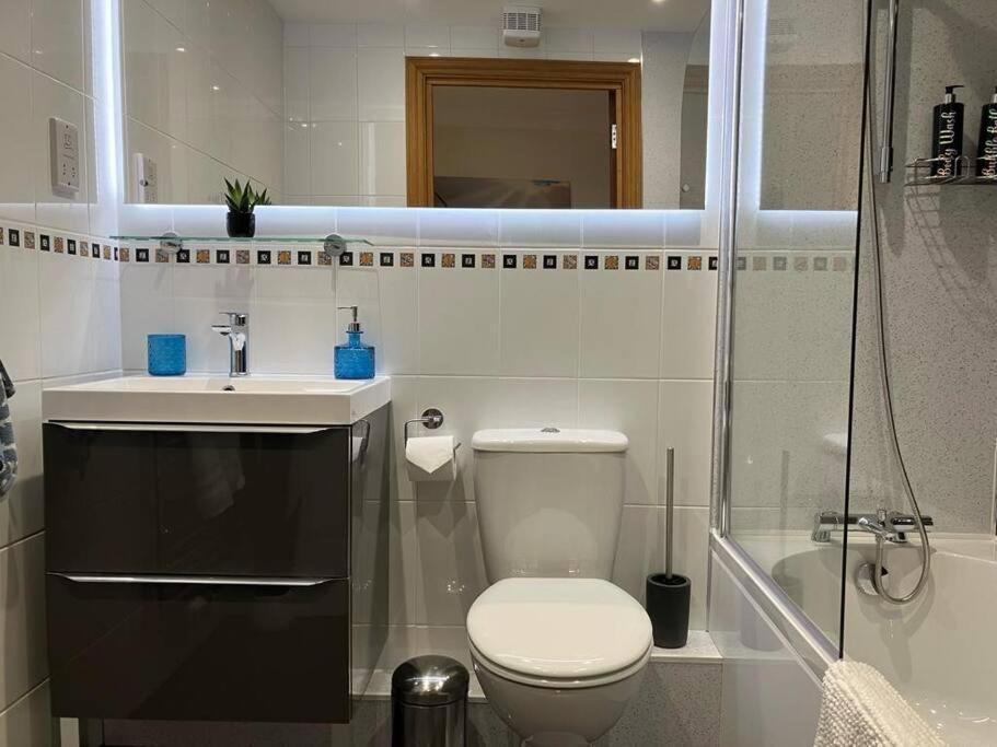 Modern 2bed Flat Near Ocean Village Apartment Southampton