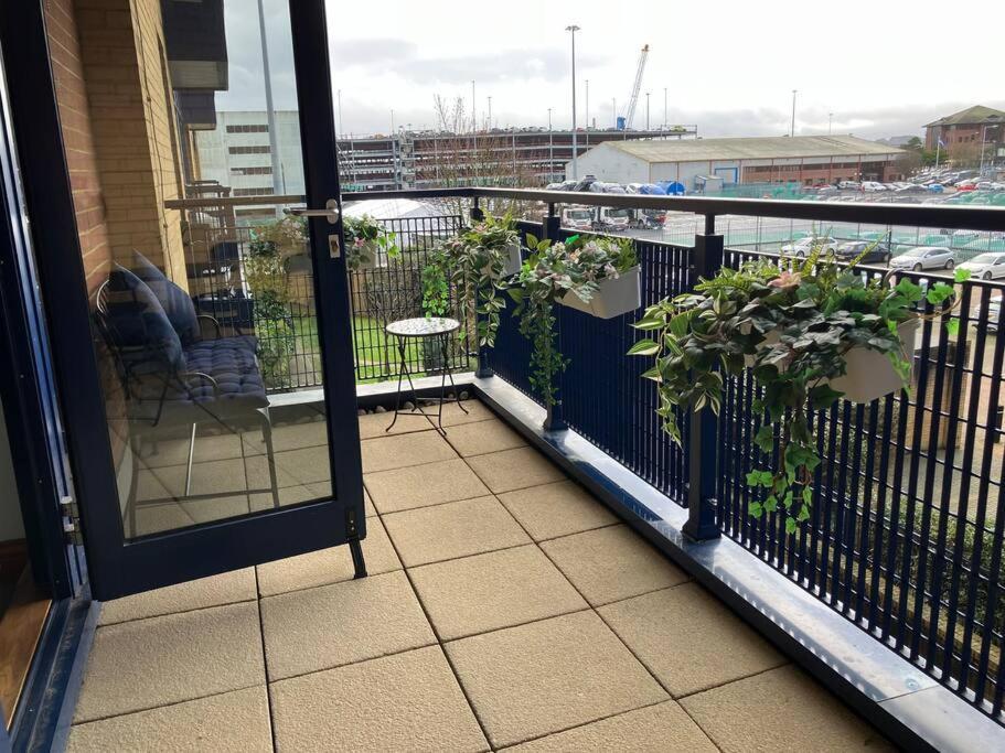Apartment Modern 2bed Flat Near Ocean Village *