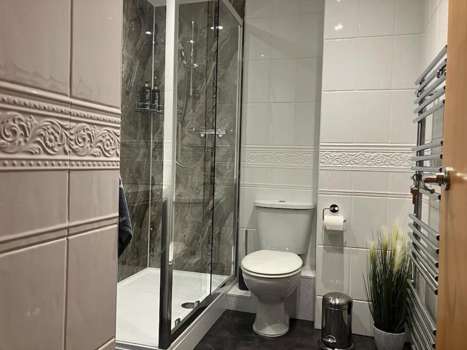 Modern 2bed Flat Near Ocean Village * Southampton