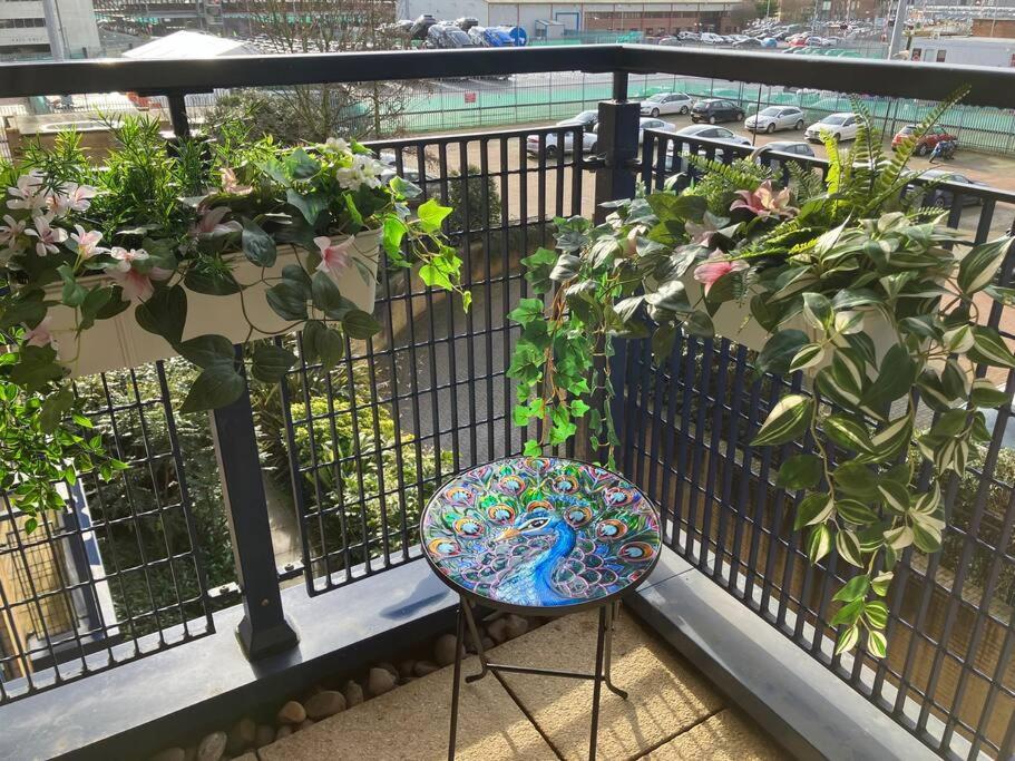 Modern 2bed Flat Near Ocean Village * Southampton
