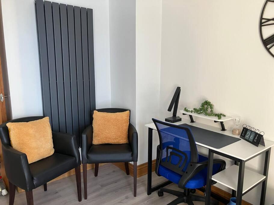 Modern 2bed Flat Near Ocean Village *