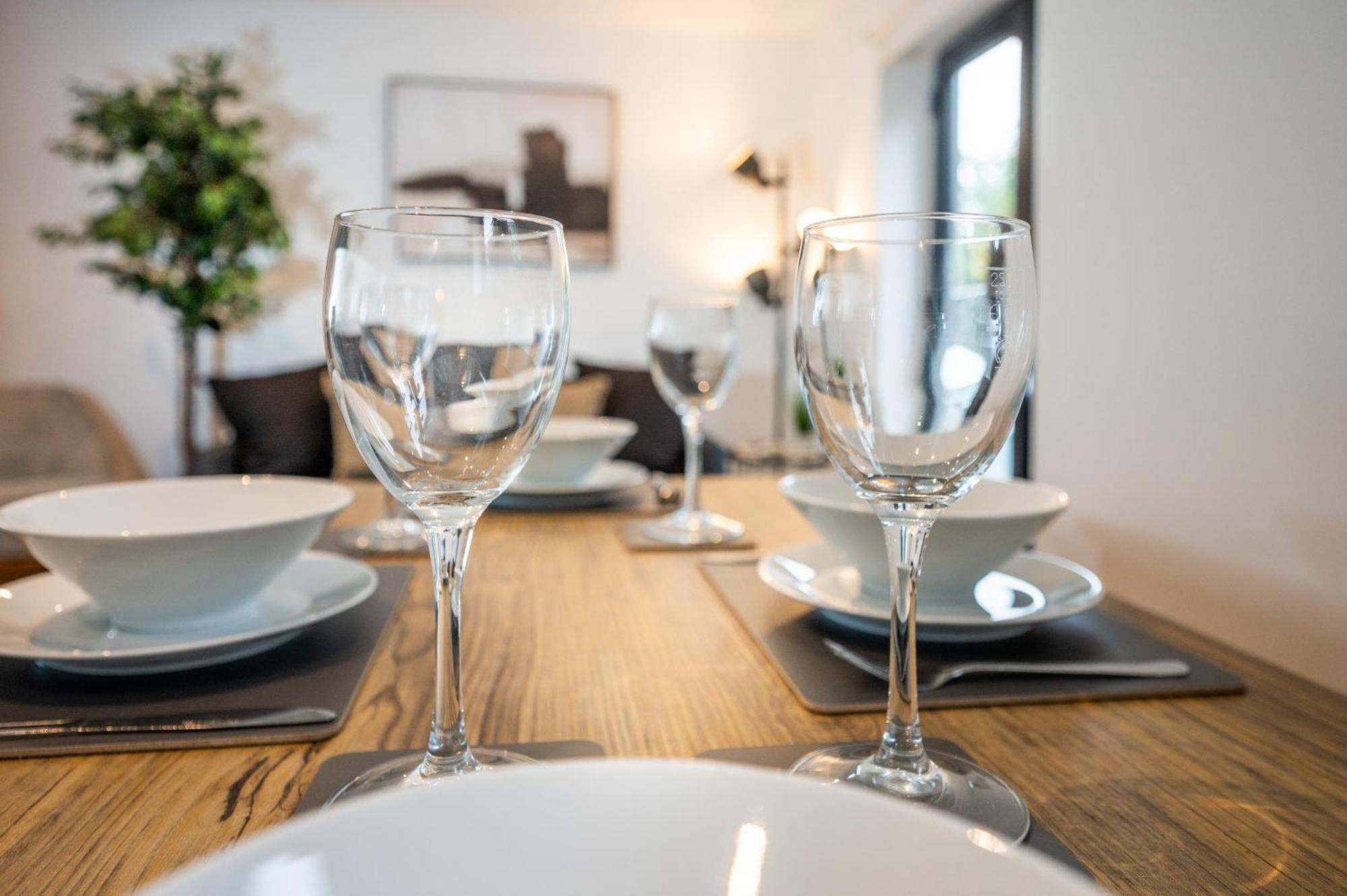 Luxury City Base 4 Beds, 2 Baths Parking Southampton