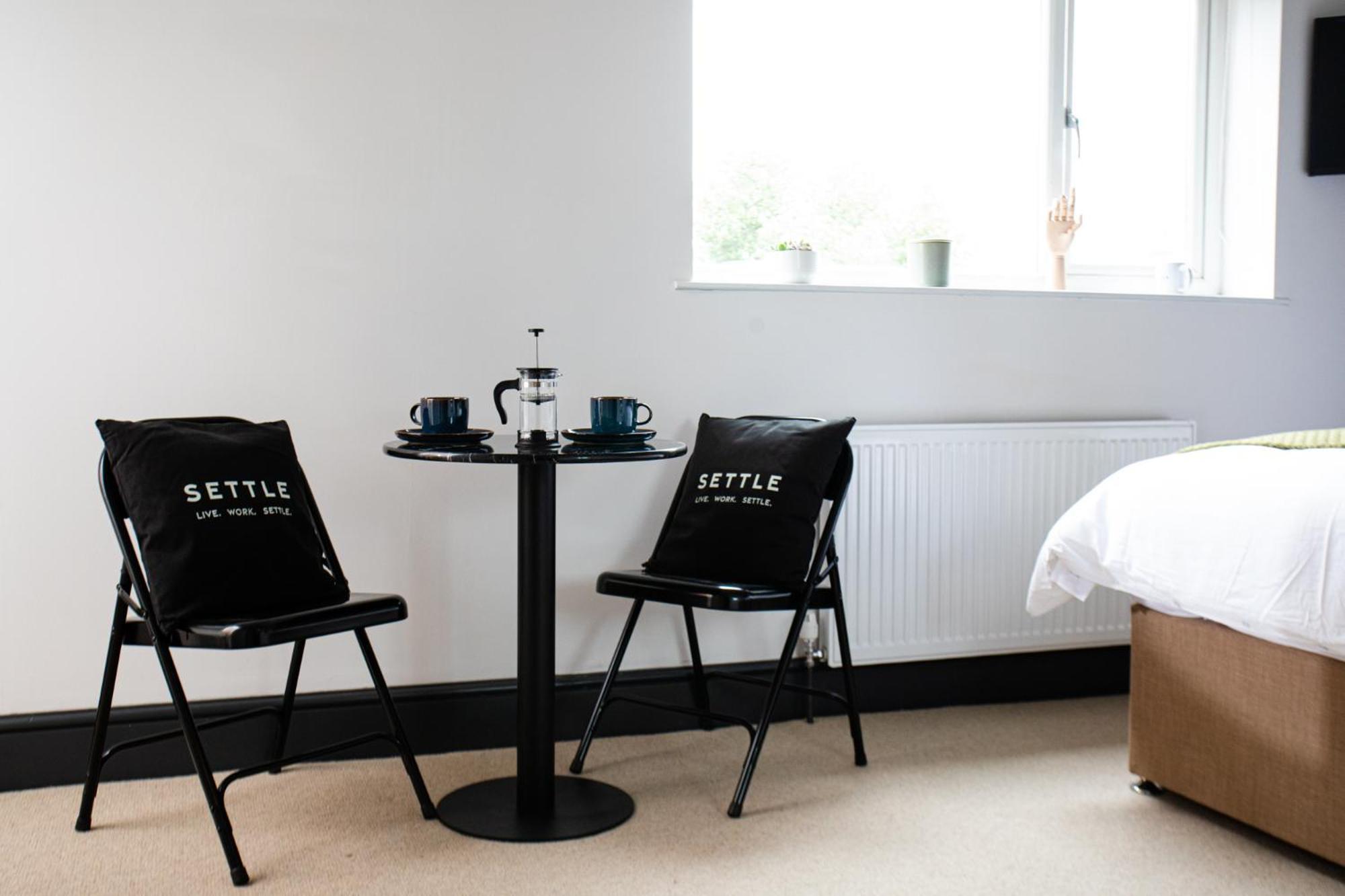Apartment Settle - Stylish Self Check-in & Self Catering *