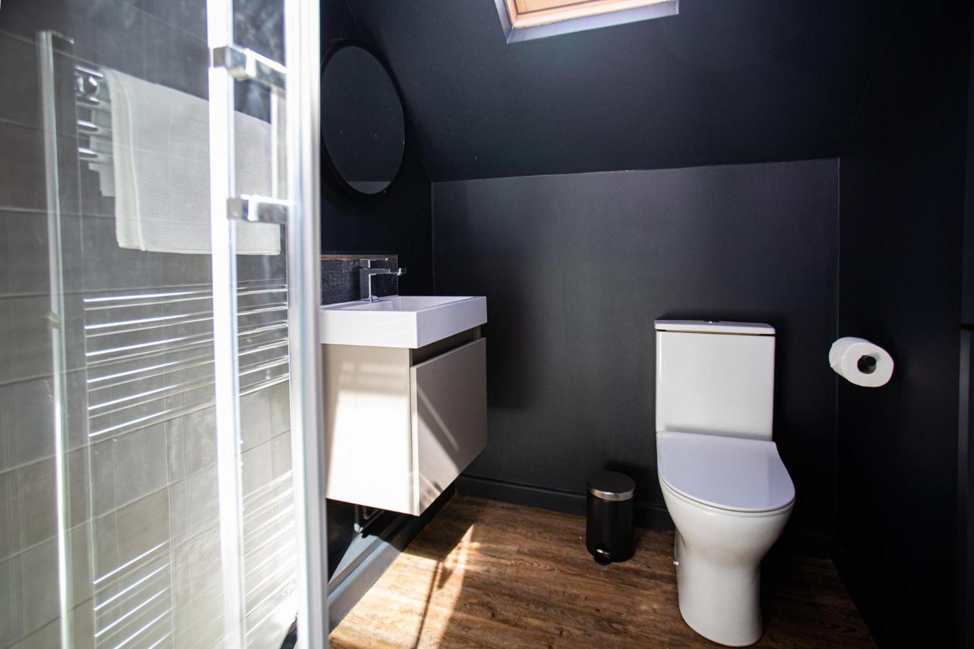Settle - Stylish Self Check-in & Self Catering Southampton