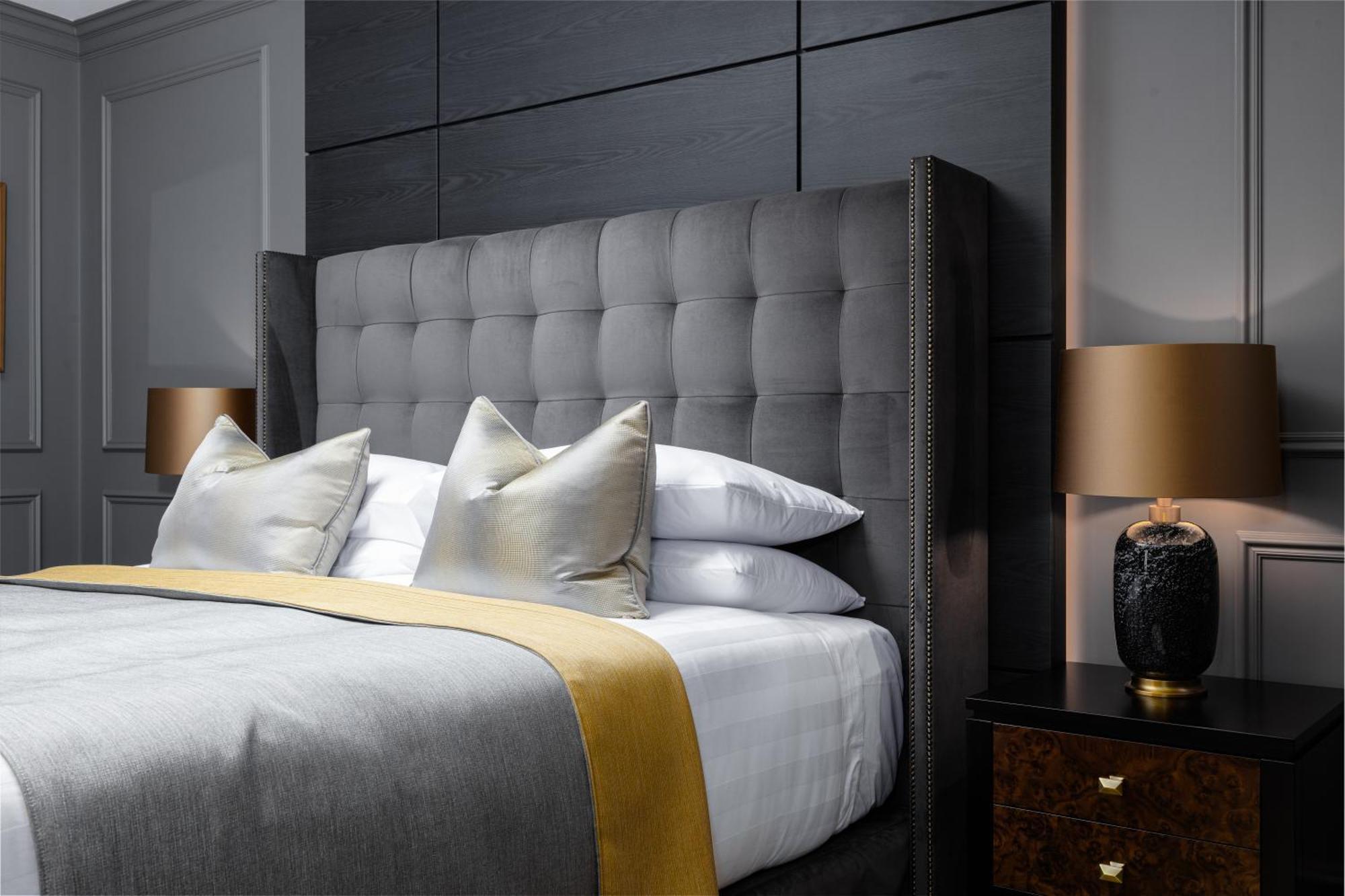 No.4 Carlton Hotel 5*