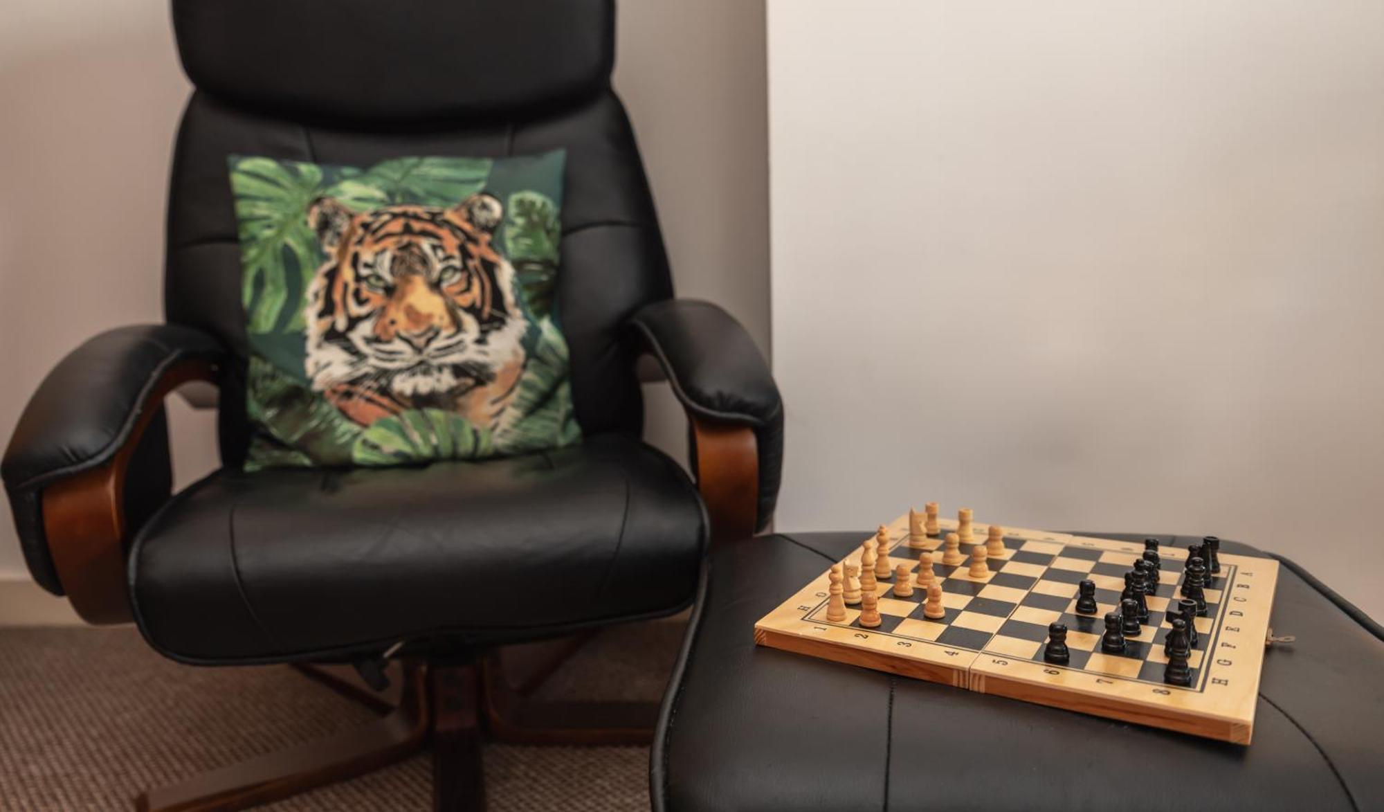 Accessible 2 Bedrooms Flat + P Southampton