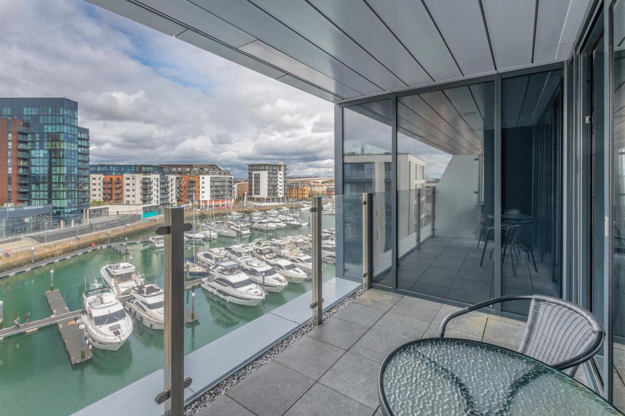 Harbour & Hotel Southampton