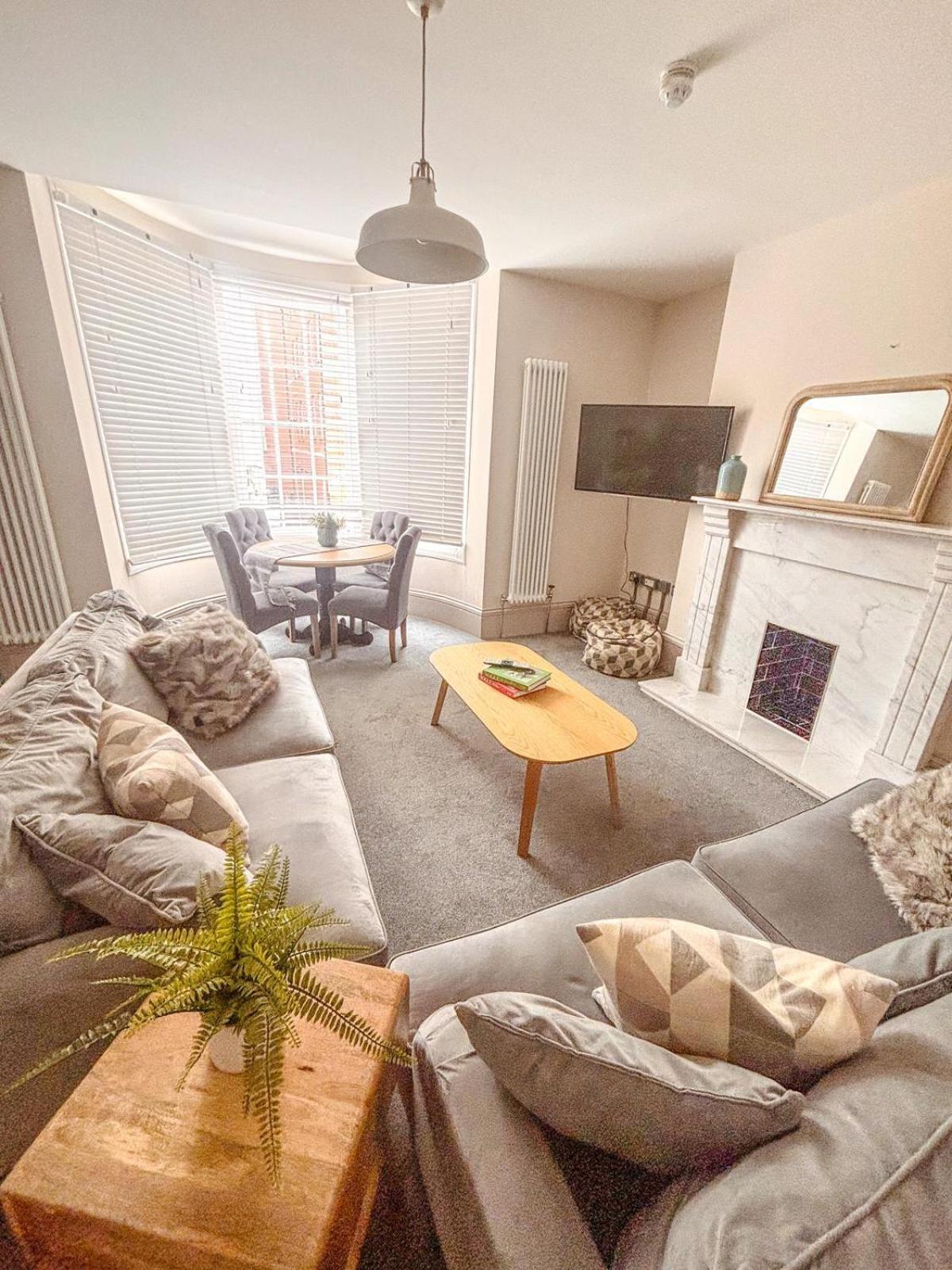 Apartment Oxford Street Grand Apartment- Free Evening Parking