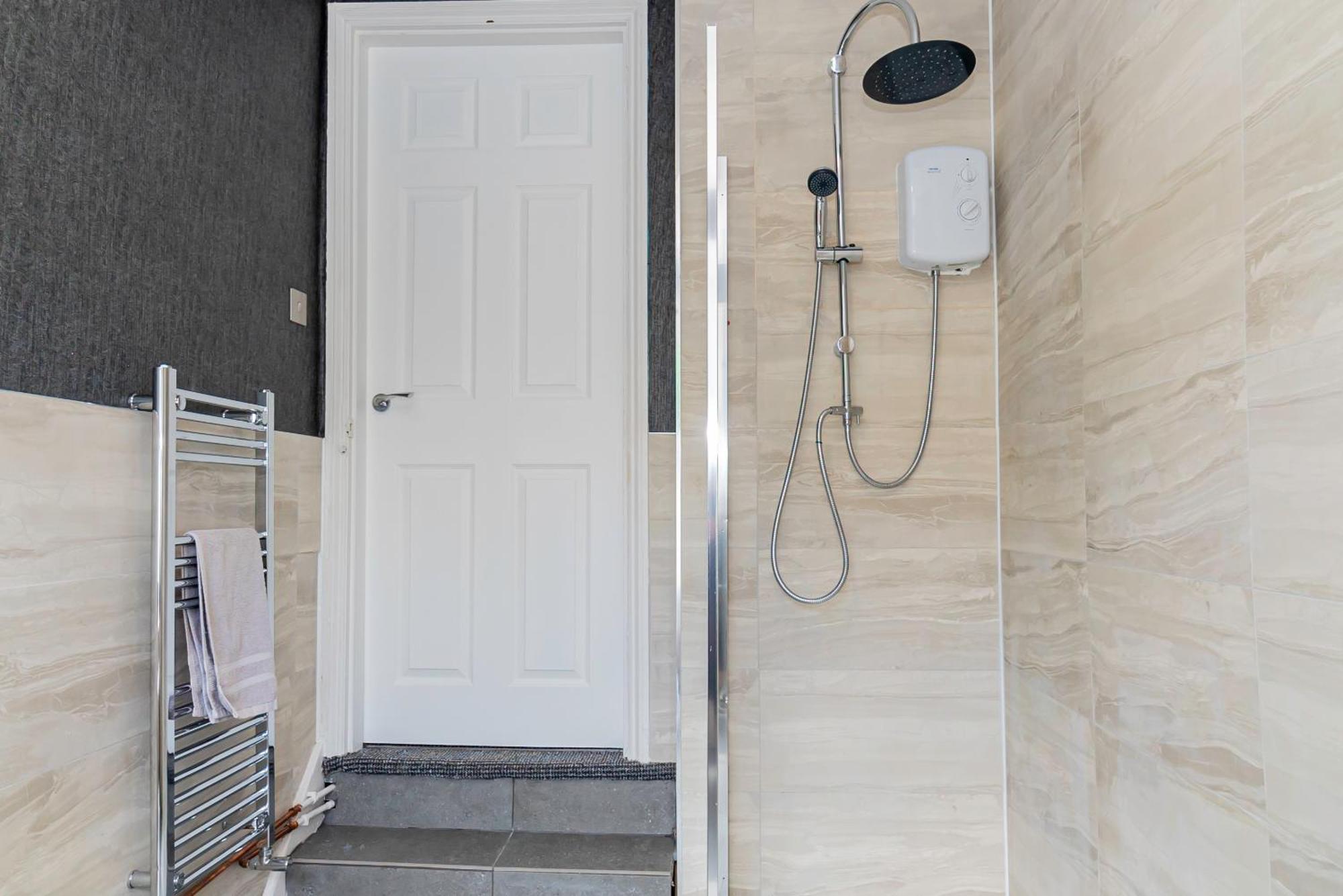 Shirley House 5, Guest House, Self Catering, Self Check In With Smart Locks, Use Of Fully Equipped Kitchen, Close To Centre, Ideal For Longer And Fawley Contractors * Southampton