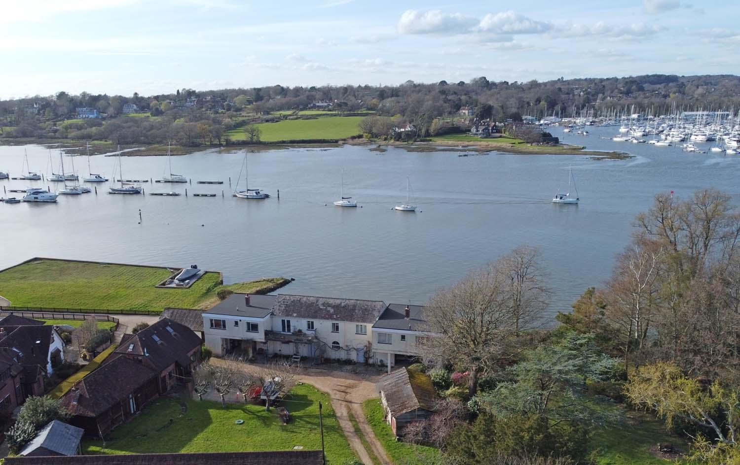 Brooklands Farm Hamble River With River Frontage And Garden Apartment *
