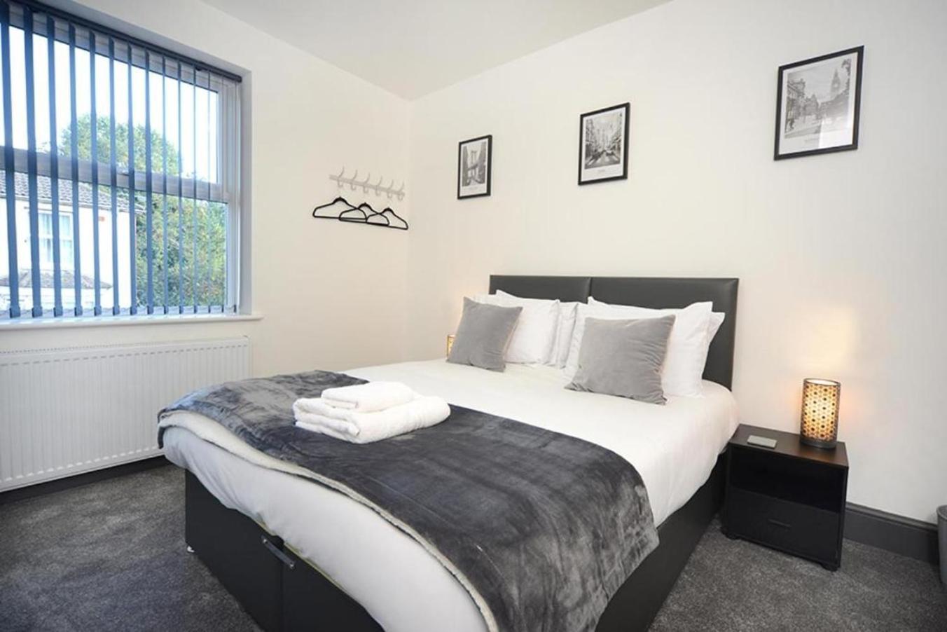 Holiday home 8 Beds Work & Family Free Parking *