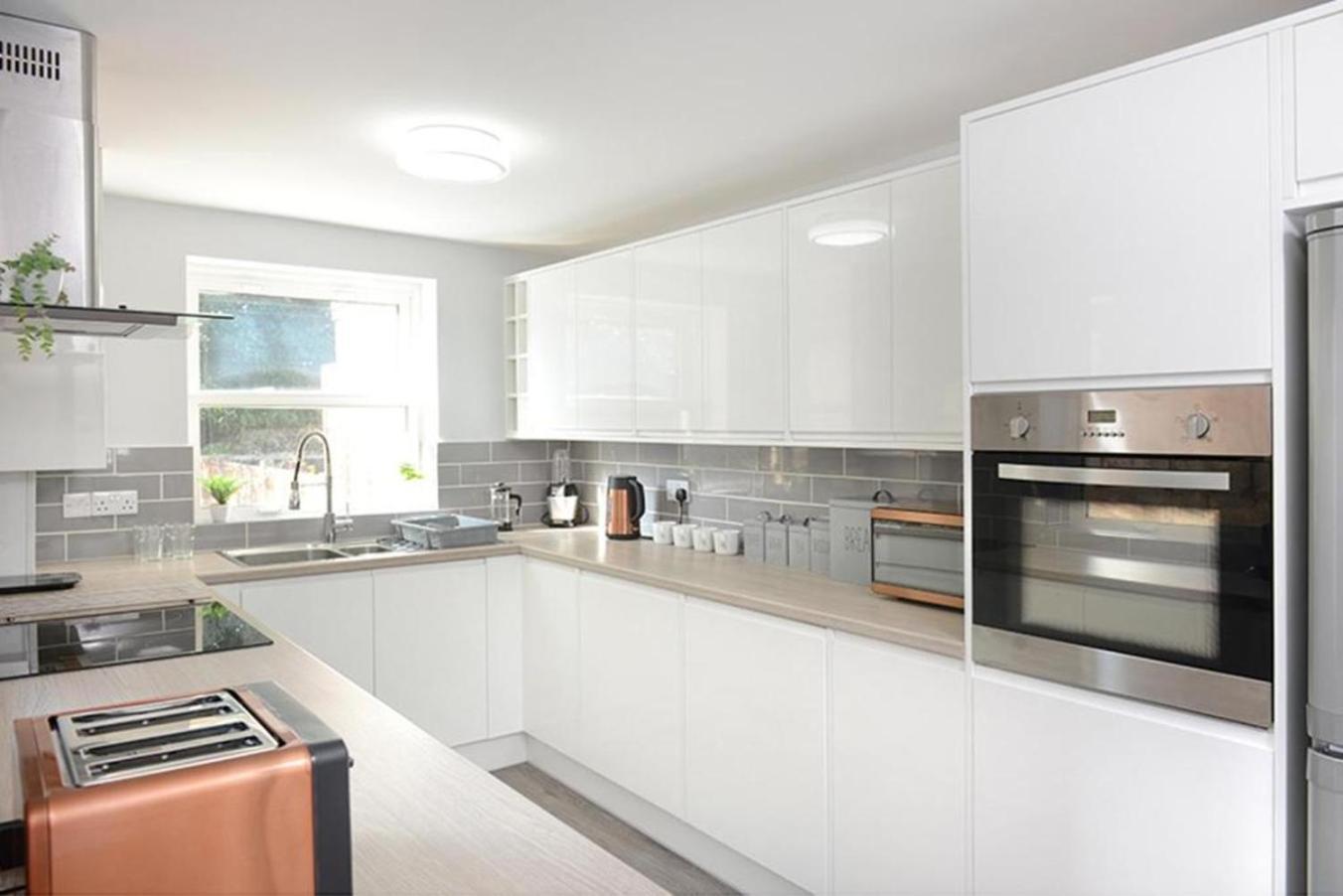 8 Beds Work & Family Free Parking Holiday home